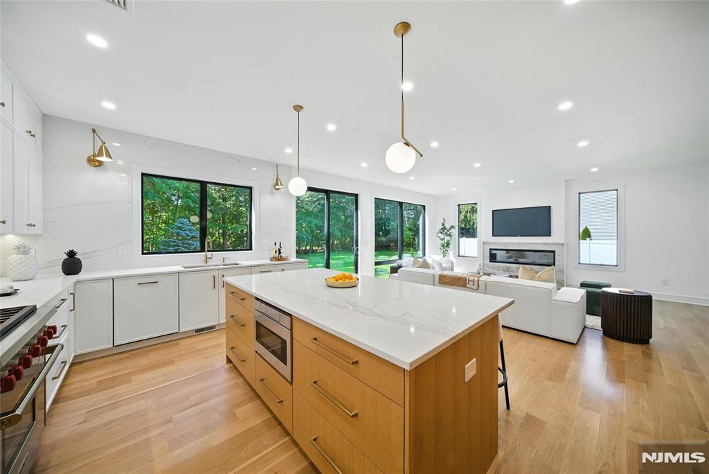 30 Benjamin Road