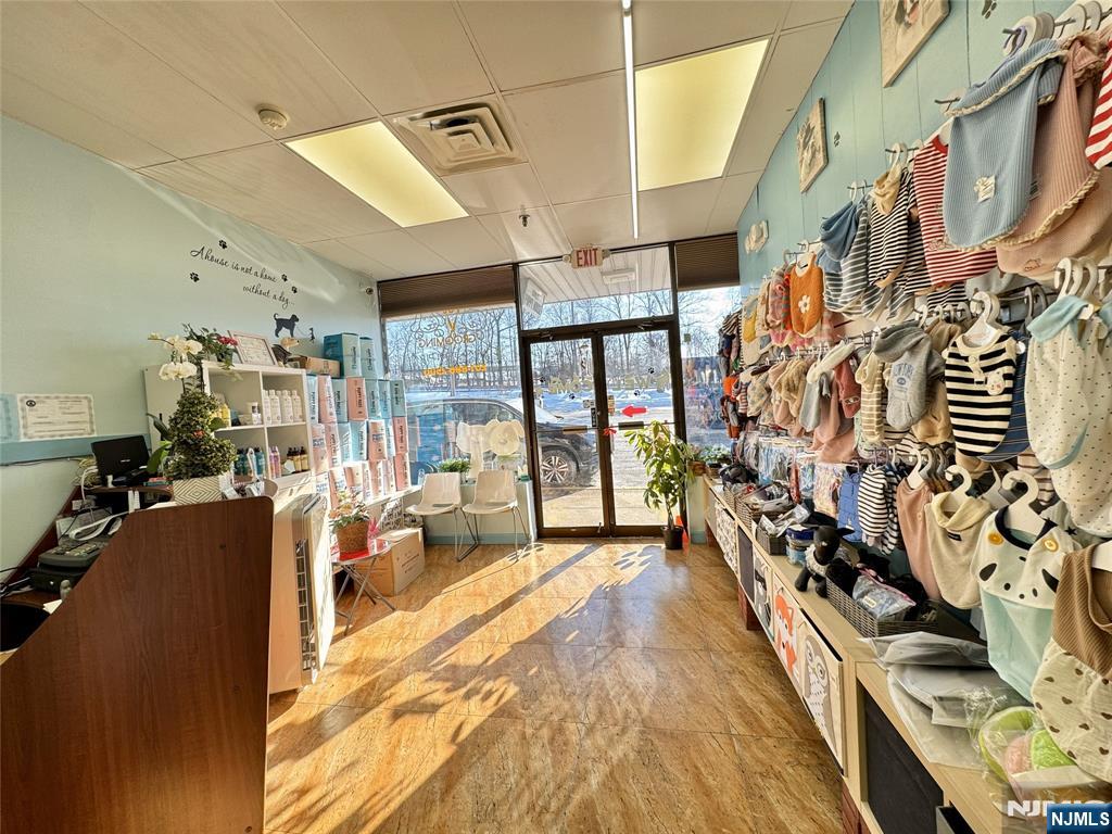 1475 Bergen Boulevard