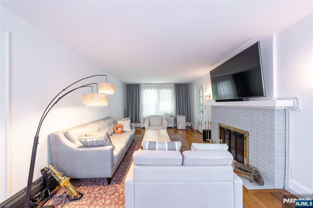 85 Paulin Boulevard