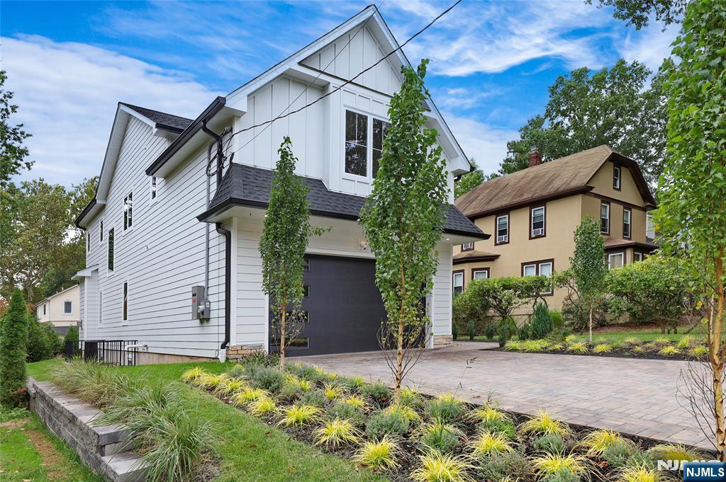 122 Columbus Drive