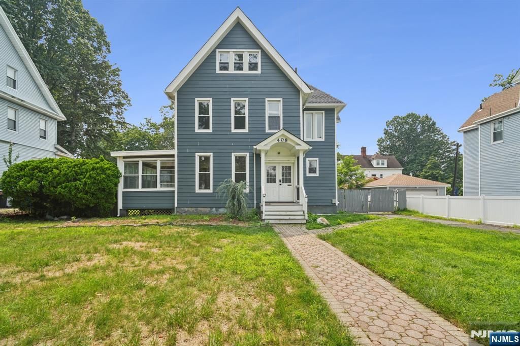 Photo of 408 Heywood Avenue, Orange, NJ 07050 (MLS # 25029052)