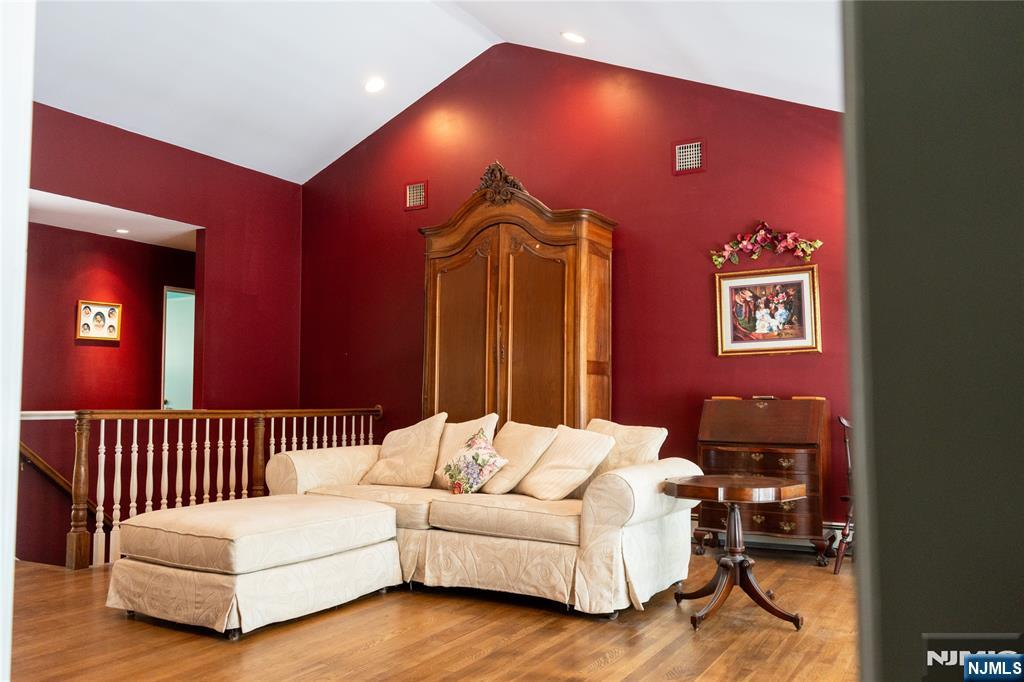 5 Brookview Terrace