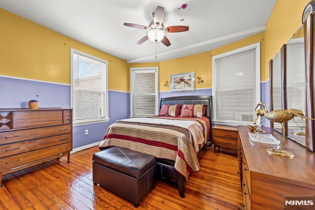 Photo of 102 Treacy Avenue, Newark, NJ 07108 (MLS # 26009381)