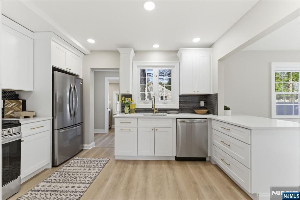 Photo of 224 Godwin Avenue, Wyckoff, NJ 07481 (MLS # 26014307)