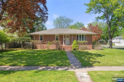 38 Carlson Court Closter NJ 07624