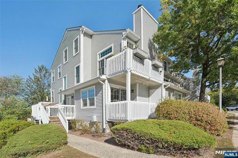 18 Mallard Englewood NJ 07631