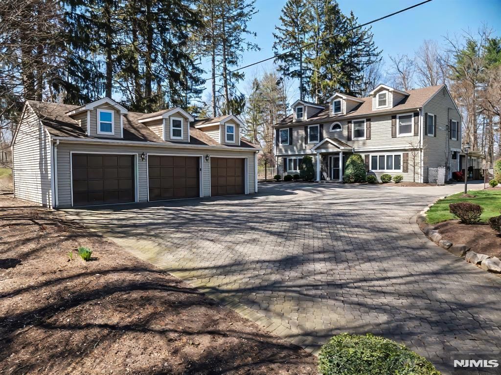 Photo of 47 Broadway, Woodcliff Lake, NJ 07677 (MLS # 26012357)