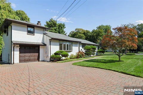 Photo of 4 Marconi Street, Tenafly, NJ 07670 (MLS # 26034754)
