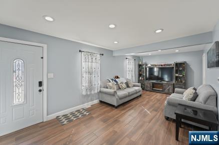 147 7th Street
