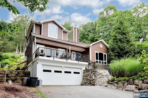 Photo of 121 Magee Road, Ringwood, NJ 07456 (MLS # 26033984)