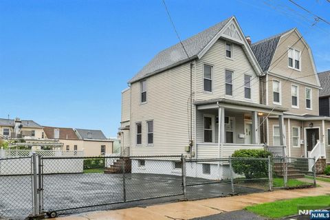 MLS: 25012076