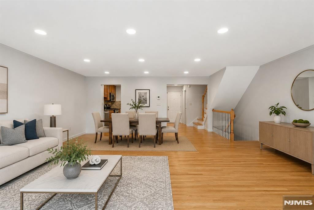 477 Undercliff Avenue