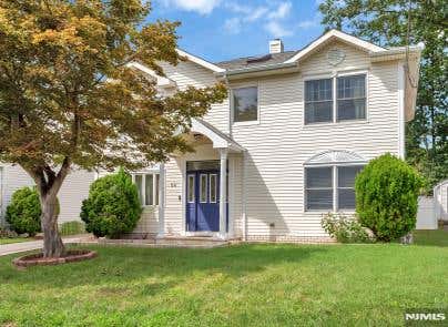 Photo of 54 Parkway, Rochelle Park, NJ 07662 (MLS # 26016200)