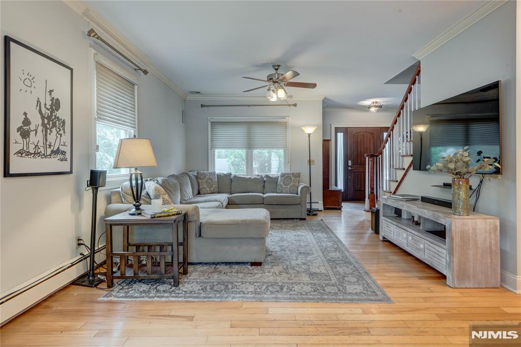 6 Hudson Avenue
