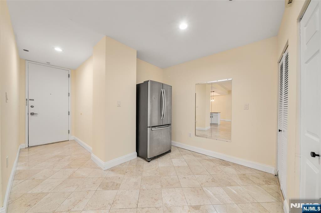 399 11th Street 206
