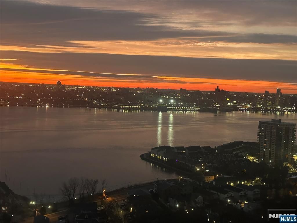 Photo of 1 Horizon Road #1025, Fort Lee, NJ 07024 (MLS # 26003241)