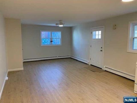 Photo of 76 Grant St #4, Fairview, NJ 07022 (MLS # 25041730)