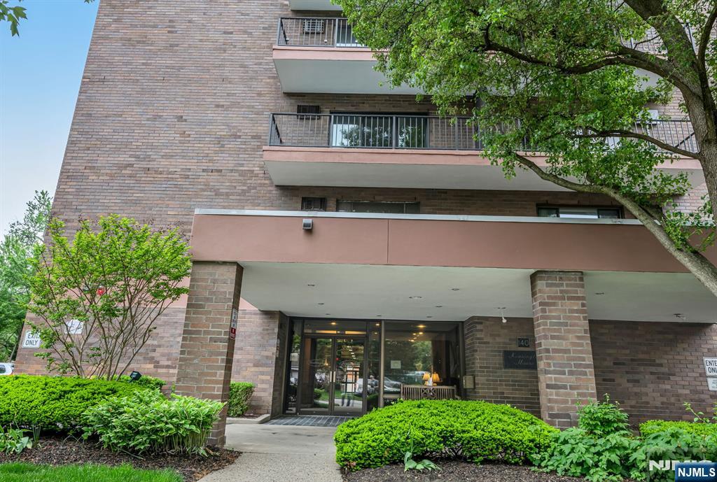 140 Euclid Avenue 1C