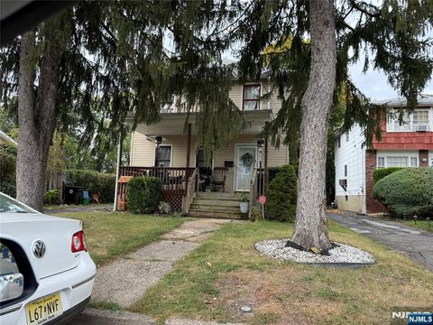 Photo of 1127 Earle Place, Plainfield, NJ 07062 (MLS # 26004972)