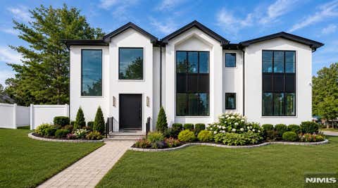 Photo of 673 Cambridge Road, Paramus, NJ 07652 (MLS # 26022980)