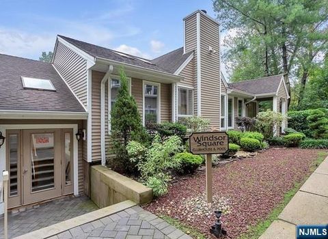 Photo of 517 Windsor Dr #517, Palisades Park, NJ 07650 (MLS # 26013444)