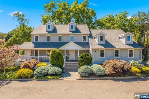 Photo of 646 Teaneck Road, Teaneck, NJ 07666 (MLS # 26032804)