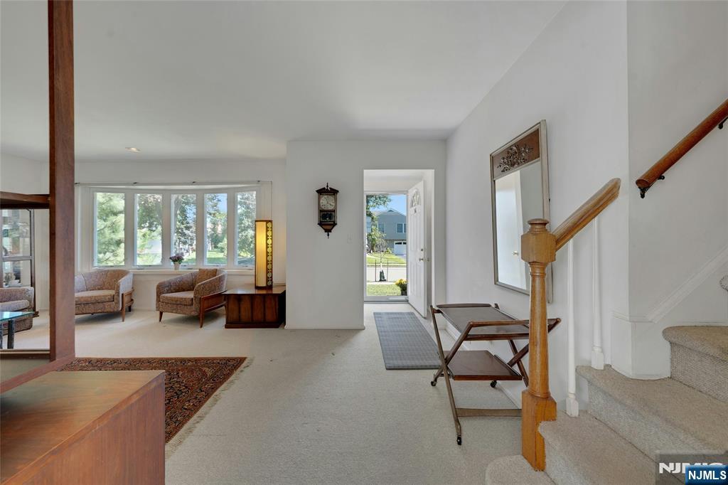 36 Hirschfeld Place