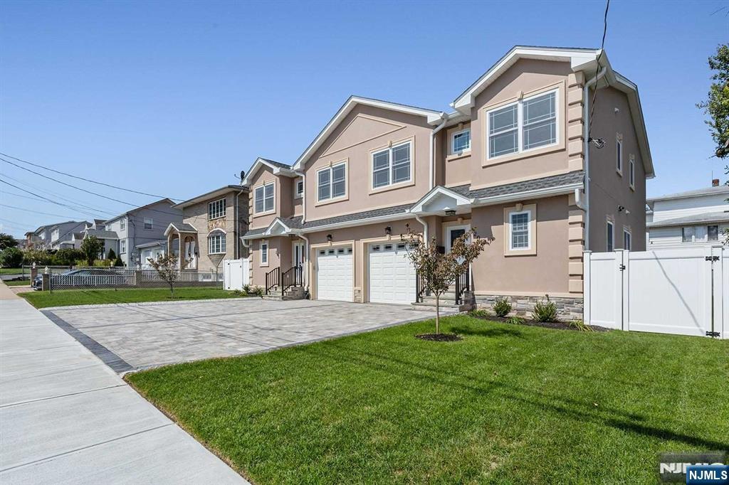 Property for Sale at 207 Philip Avenue, Elmwood Park, New Jersey - Bedrooms: 3 
Bathrooms: 3 
Rooms: 9  - $749,000