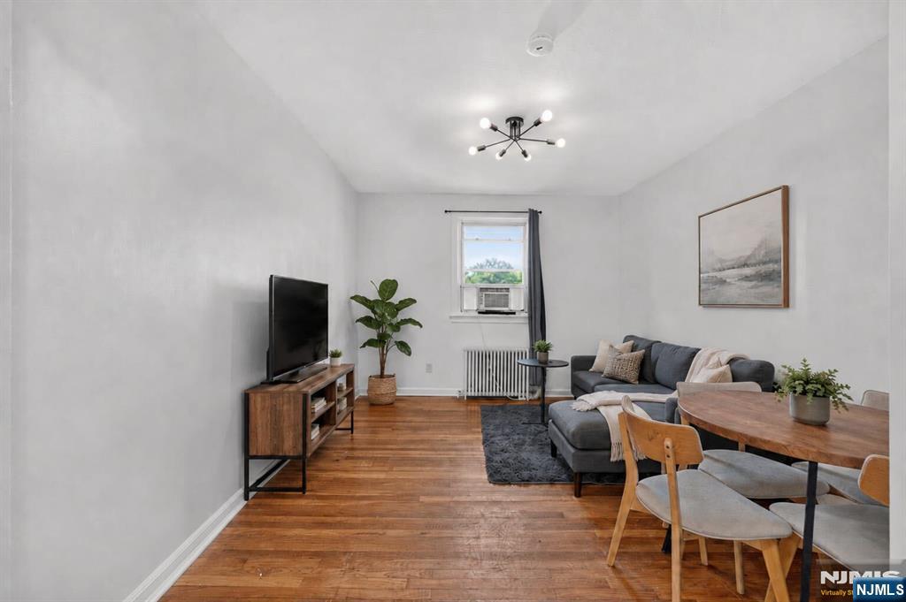 140 W Englewood Avenue 5B