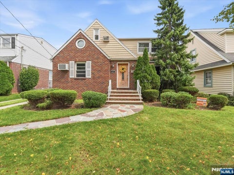 Photo of 267 Lawrence Avenue, Hasbrouck Heights, NJ 07604 (MLS # 26034821)