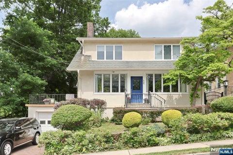 Photo of 127 Howard TER, Leonia, NJ 07605 (MLS # 26021865)