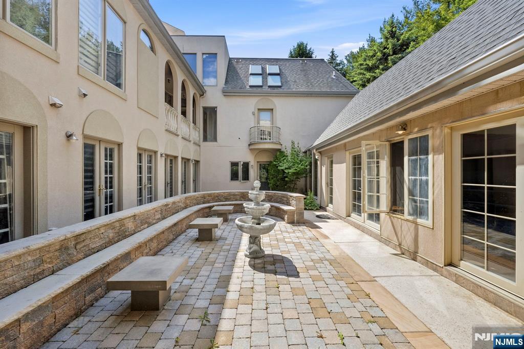 1 Brighton Court