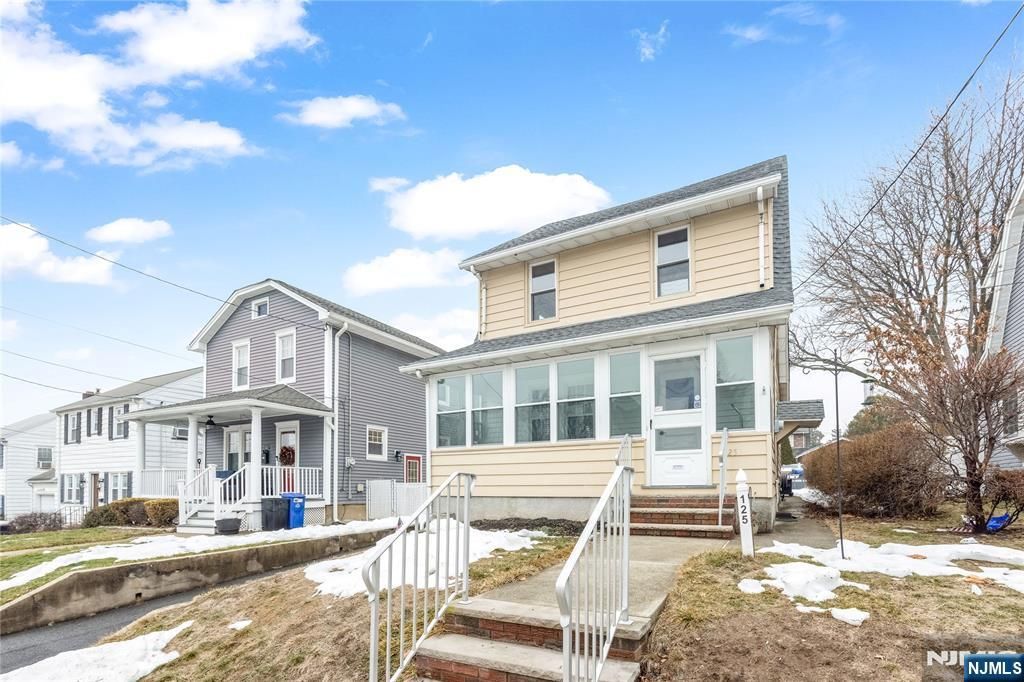 Photo of 125 Henry Street, Hasbrouck Heights, NJ 07604 (MLS # 26005840)