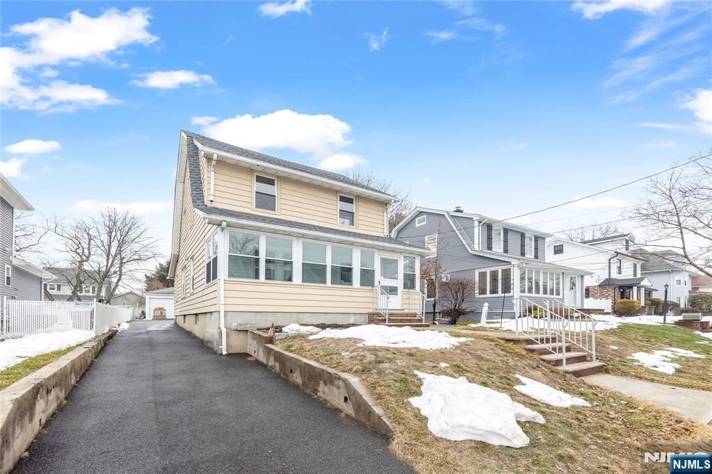 Photo of 125 Henry Street, Hasbrouck Heights, NJ 07604 (MLS # 26005840)