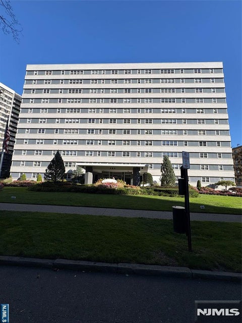 Photo of 280 Prospect AVE #9D, Hackensack, NJ 07601 (MLS # 26041096)