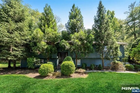 Photo of 300 Lake Shore Drive, Haworth, NJ 07641 (MLS # 26020835)