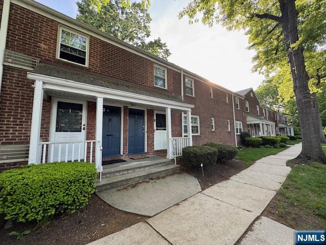 Rental Property at 3 Clark Ct, Rutherford, New Jersey - Bedrooms: 1 
Bathrooms: 1 
Rooms: 3  - $1,900 MO.