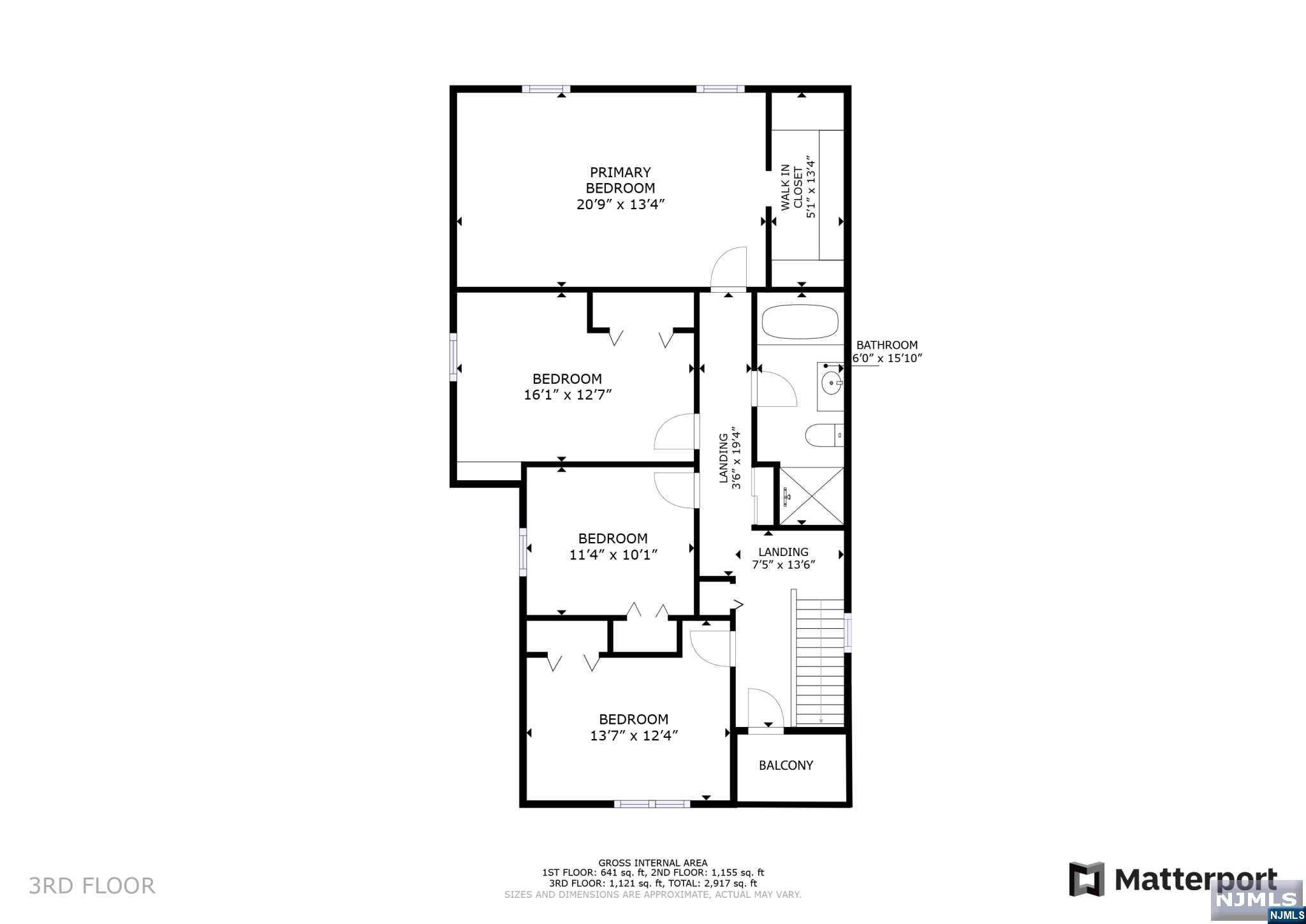 Main image without alt text