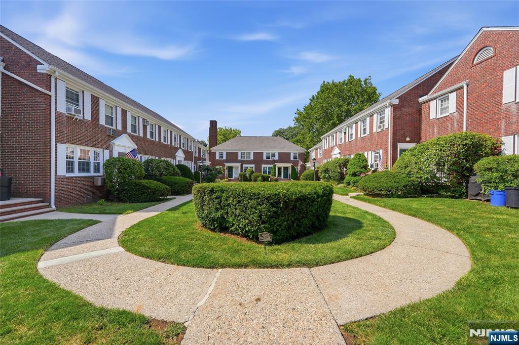 283 Elmwood Avenue A