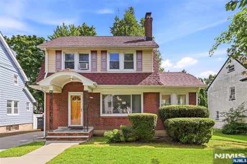 Photo of 1481 Endicott Terrace, Teaneck, NJ 07666 (MLS # 26034582)
