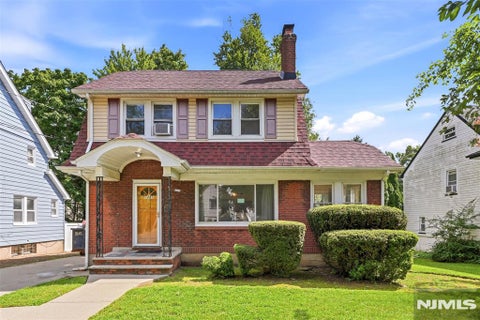 Photo of 1481 Endicott Terrace, Teaneck, NJ 07666 (MLS # 26034582)