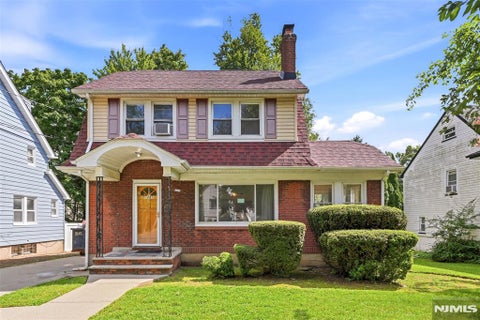 Photo of 1481 Endicott Terrace, Teaneck, NJ 07666 (MLS # 26034582)