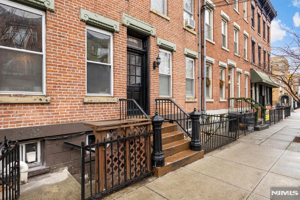 Property for Sale at 353 7th Street 1, Jersey City, New Jersey - Bedrooms: 1 
Bathrooms: 1  - $425,000