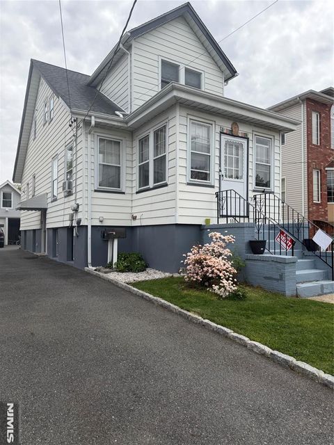 Photo of 338 Chase Ave, Lyndhurst, NJ 07071 (MLS # 26015204)