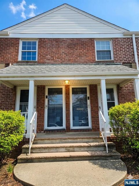 Photo of 112 Darwin Ave #27, Rutherford, NJ 07070 (MLS # 26011324)