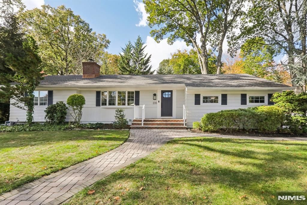 Photo of 235 N Franklin Turnpike, Ho-Ho-Kus, NJ 07423 (MLS # 25036802)