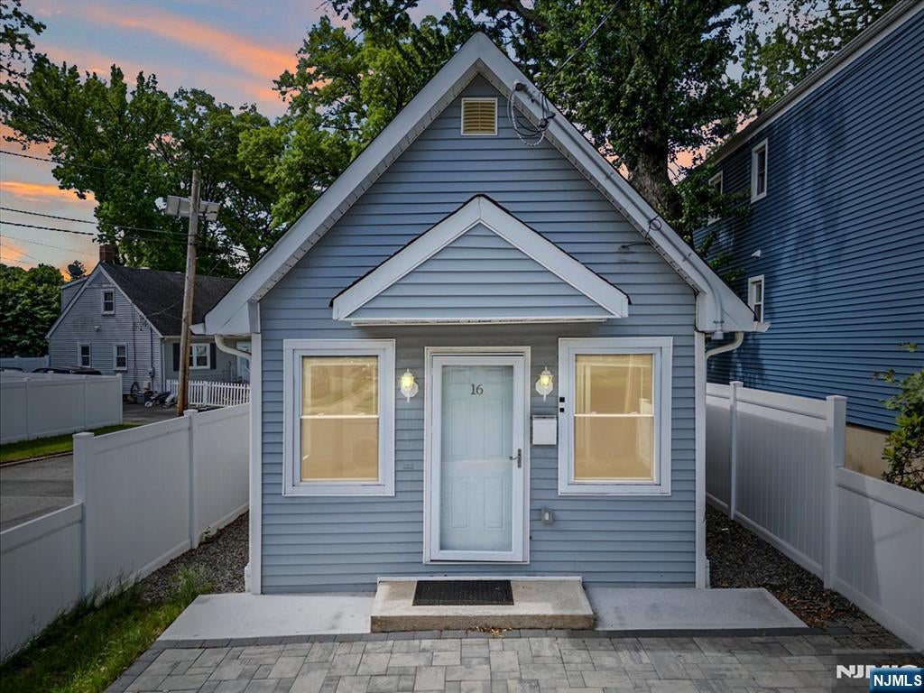 16 W Grove Street