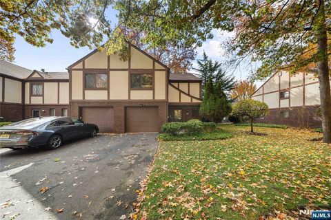 Photo of 68 Linwood Ave #68, Cresskill, NJ 07626 (MLS # 25038259)