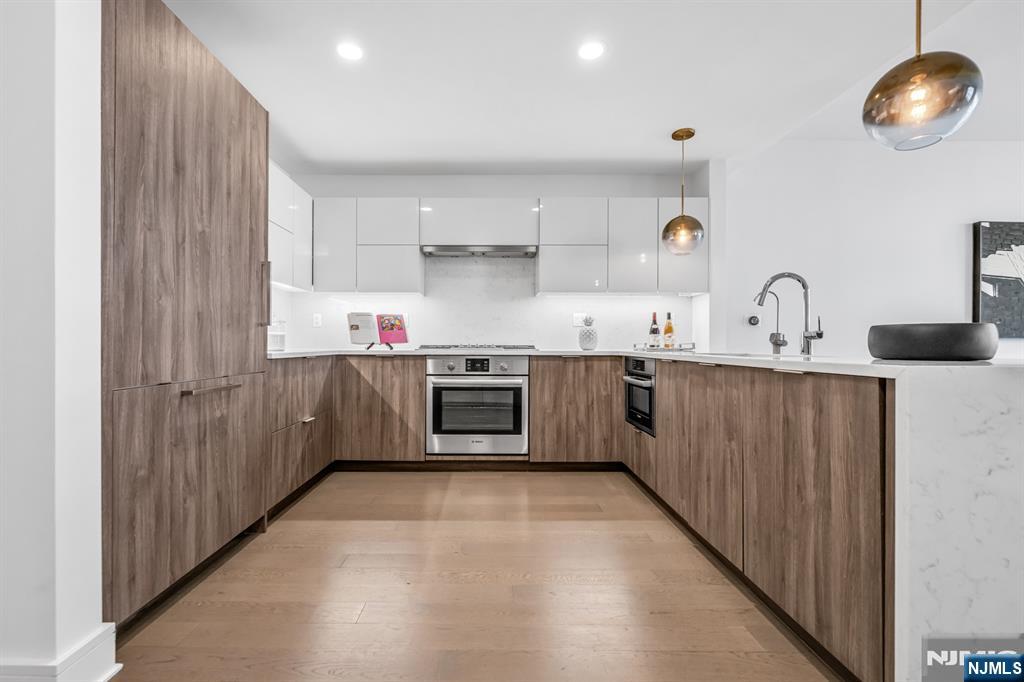 9 Ave At Port Imperial 405