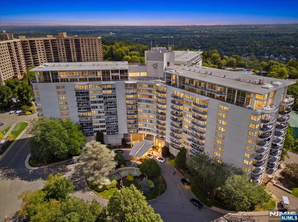 1 Claridge Drive 501